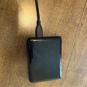 WD Mypassport Essential SE with USB cord; 1 TB